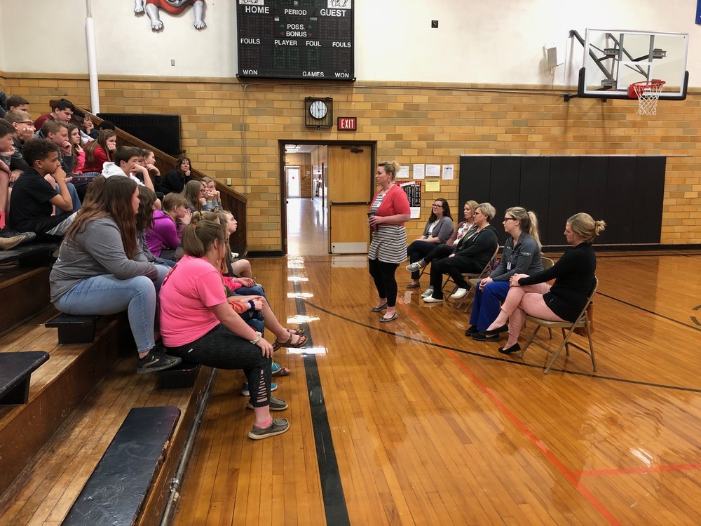 Pioneer Memorial visits VHMS | Viborg-Hurley School District